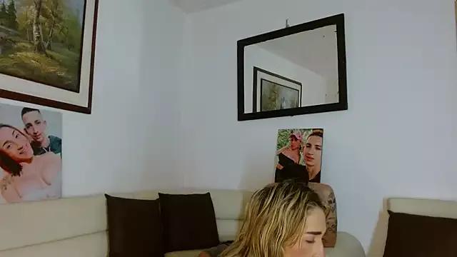 Freechat parejacaliente20154 on StripChat