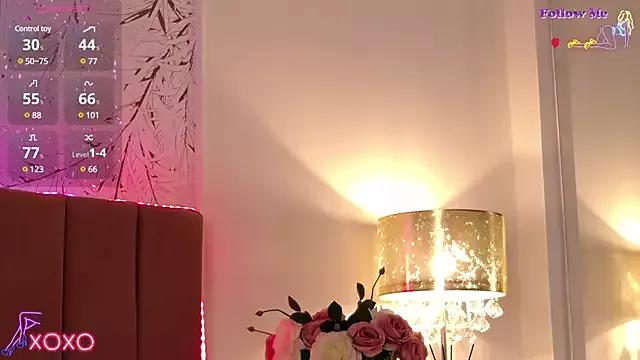 PinkySparks on StripChat