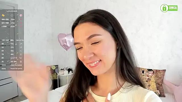 pretty_yong_cat on StripChat