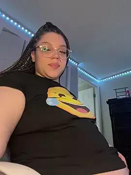 Freechat QueenNuttCollector on StripChat