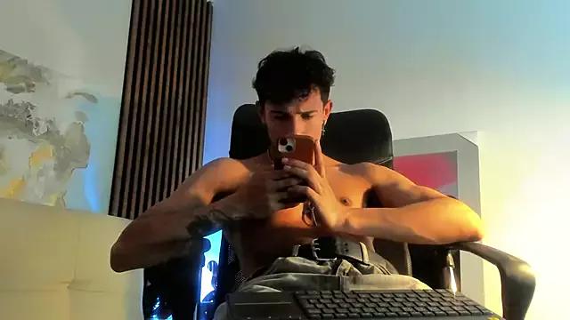 rafael_stone on StripChat 