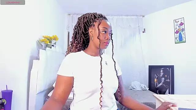 RoxannaBlanche on StripChat 