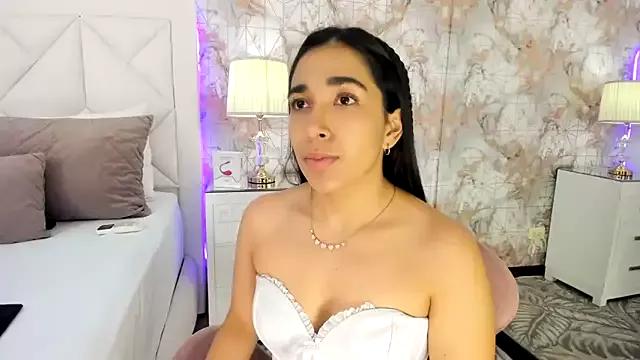 SabrinnaEvans on StripChat 