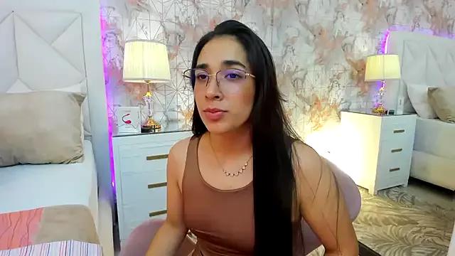 SabrinnaEvans on StripChat 