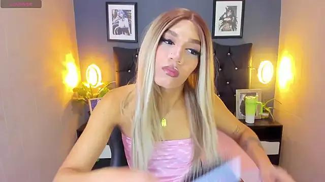 Freechat Sara-Smith- on StripChat