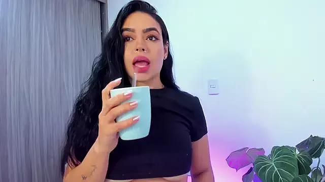 Sara_Leblanc on StripChat