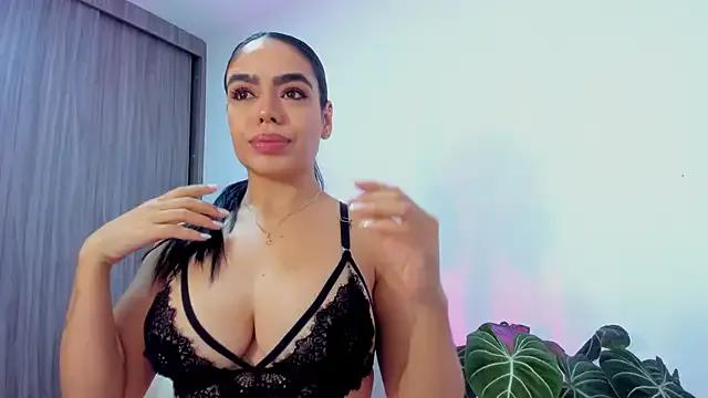 Sara_Leblanc on StripChat