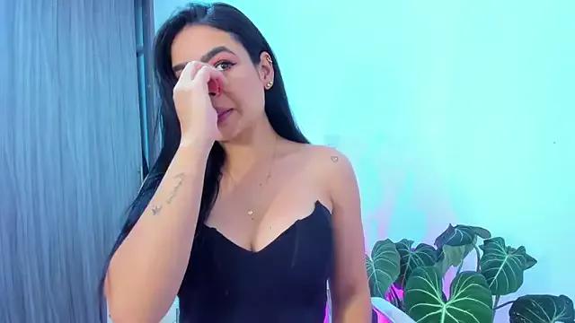 Sara_Leblanc on StripChat