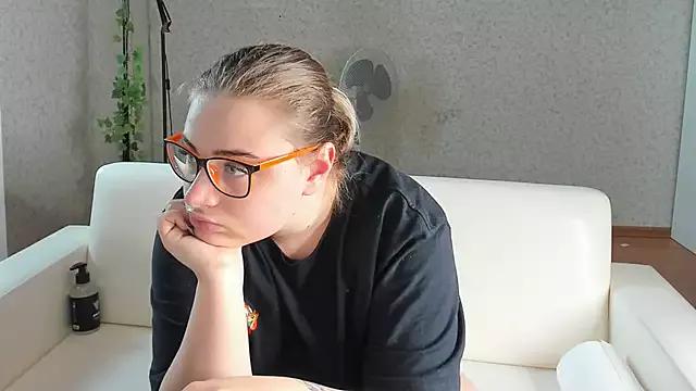 Seductive_She_Wolf on StripChat