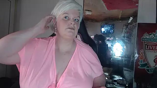 Freechat sexychazza16 on StripChat