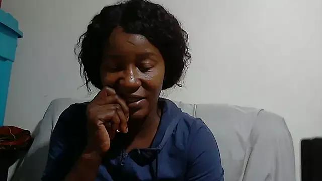 Freechat sluttylaura21 on StripChat