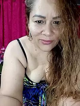 Freechat SluttyMilf79 on StripChat
