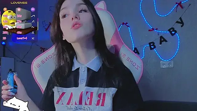 Offline Sophie_SkyAngel on StripChat