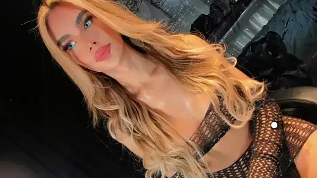 Freechat SoySabrinaThebest on StripChat