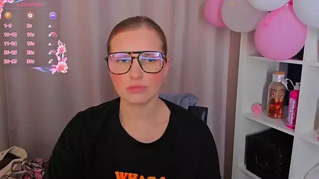 StacyHotty on StripChat 