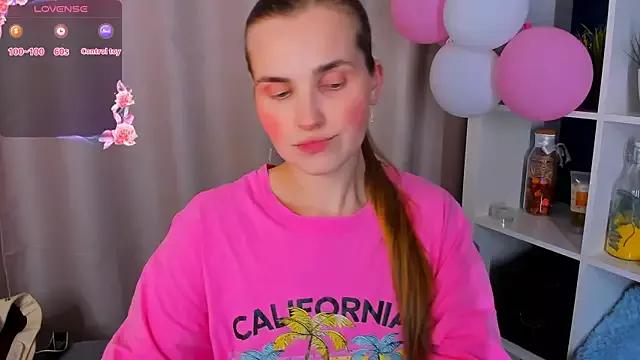 StacyHotty on StripChat 