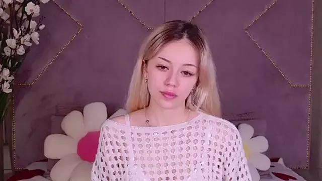 STELLA_RICH on StripChat 