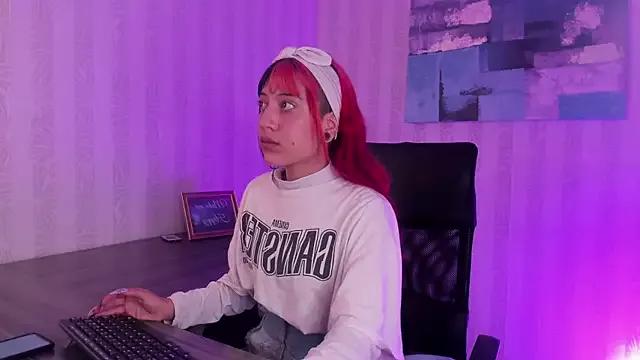 stormyy_22 on StripChat 