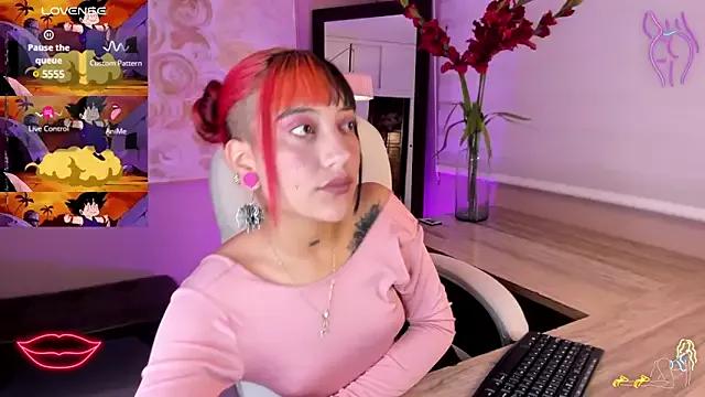 stormyy_22 on StripChat 