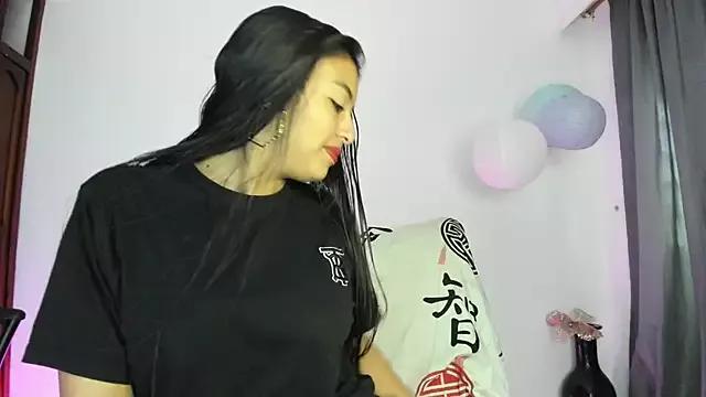 sweet_cinamon on StripChat 