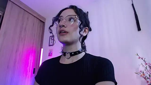 Tanya_WorldBondage on StripChat