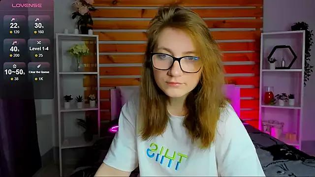 Tara_Ryan on StripChat 