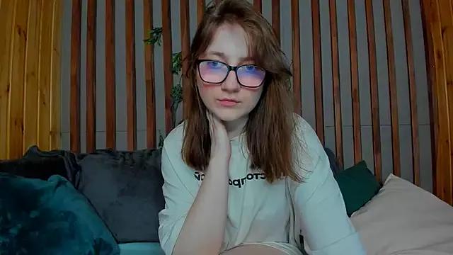 Tara_Ryan on StripChat 