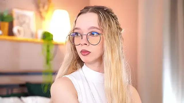 Freechat TastyTiffy on StripChat