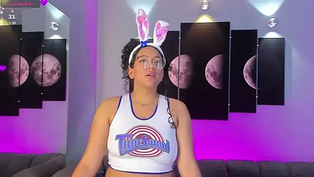 tatii_moon on StripChat 