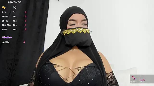 thaira_aly on StripChat