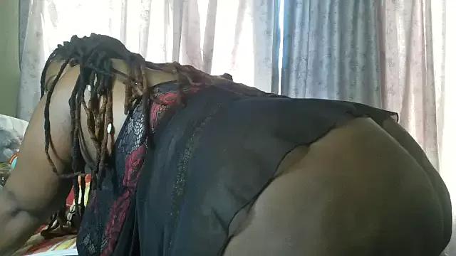 Freechat ThickianaRider on StripChat