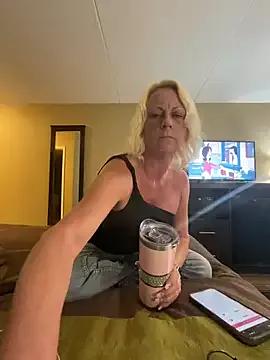TiffaneyLove on StripChat 