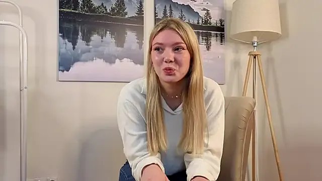 Freechat ToyaBosques on StripChat