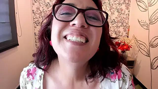 Victoria_Adamns on StripChat