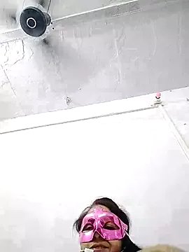 Freechat wildsakhi on StripChat