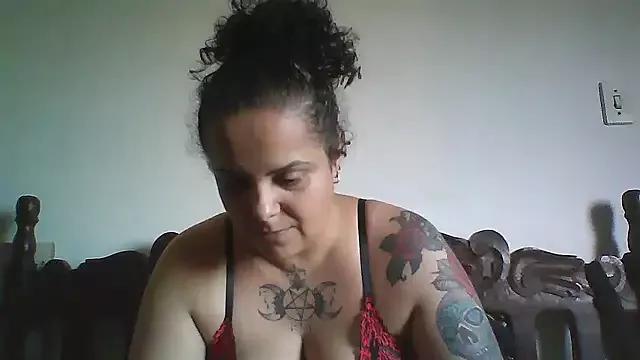 WitchQueen7 on StripChat 
