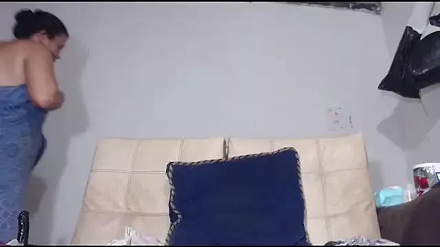 womancute on StripChat