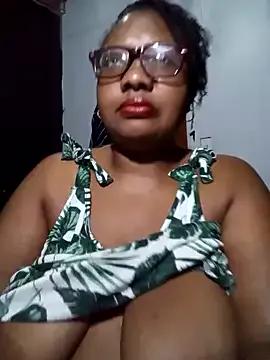 Freechat YELLOW_BONE on StripChat