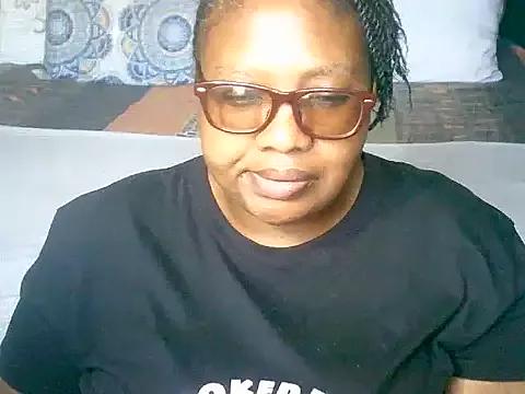 Freechat YELLOW_BONE on StripChat