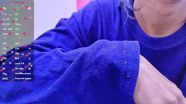 yourcuteneighbourr on StripChat 
