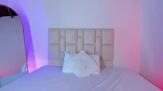 Offline Zafiro__Brown on StripChat