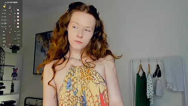 ZaraBluitt on StripChat 